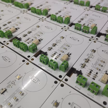 Diseñamos y ensamblamos tarjetas PCB de alta precisión sin pedido mínimo. Entregas a todo México. Ideal para IoT, automatización, GPS y más. Cotiza ahora.